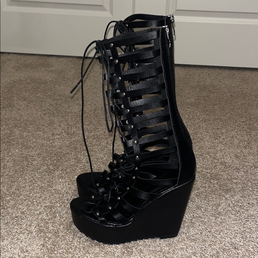 SHEIN Black Strappy Wedge Sandals